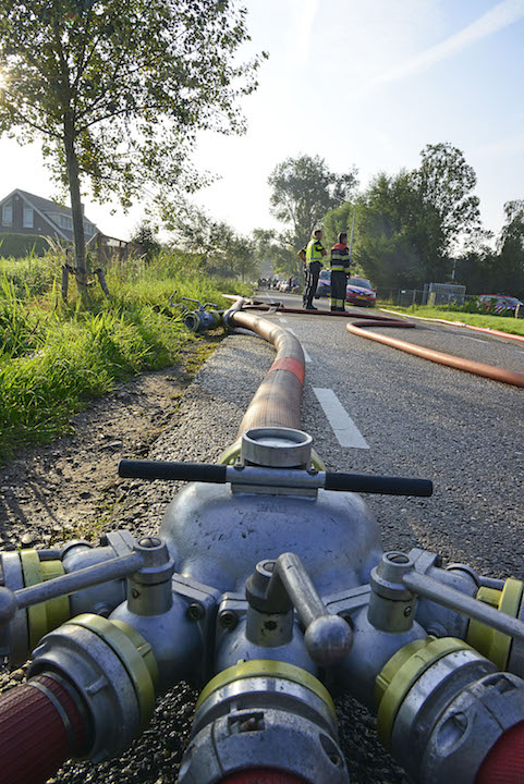 2017/172/20170828-08u33 GB 099 Zeer grote brand Raasdorperweg.jpg